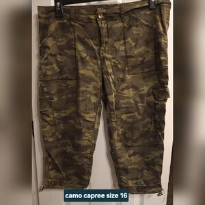 Camouflage Cargo Capree Size 16